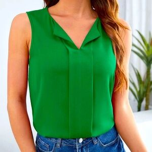 Sleeveless Women's Top 💚